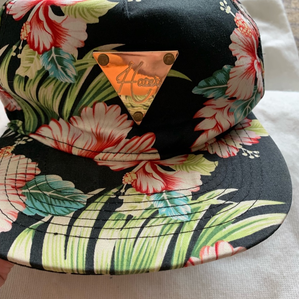 Hater woman’s floral SnapBack cap ** 4 for $25.00**